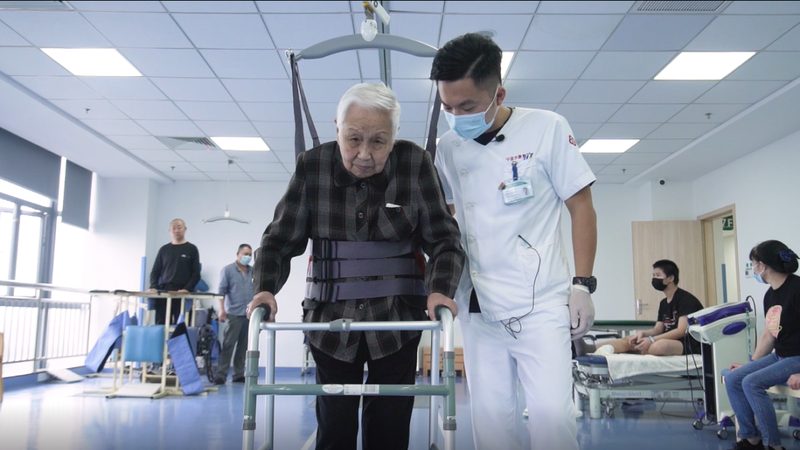 社区养老服务中心加盟运营模式揭秘：如何打造成功案例